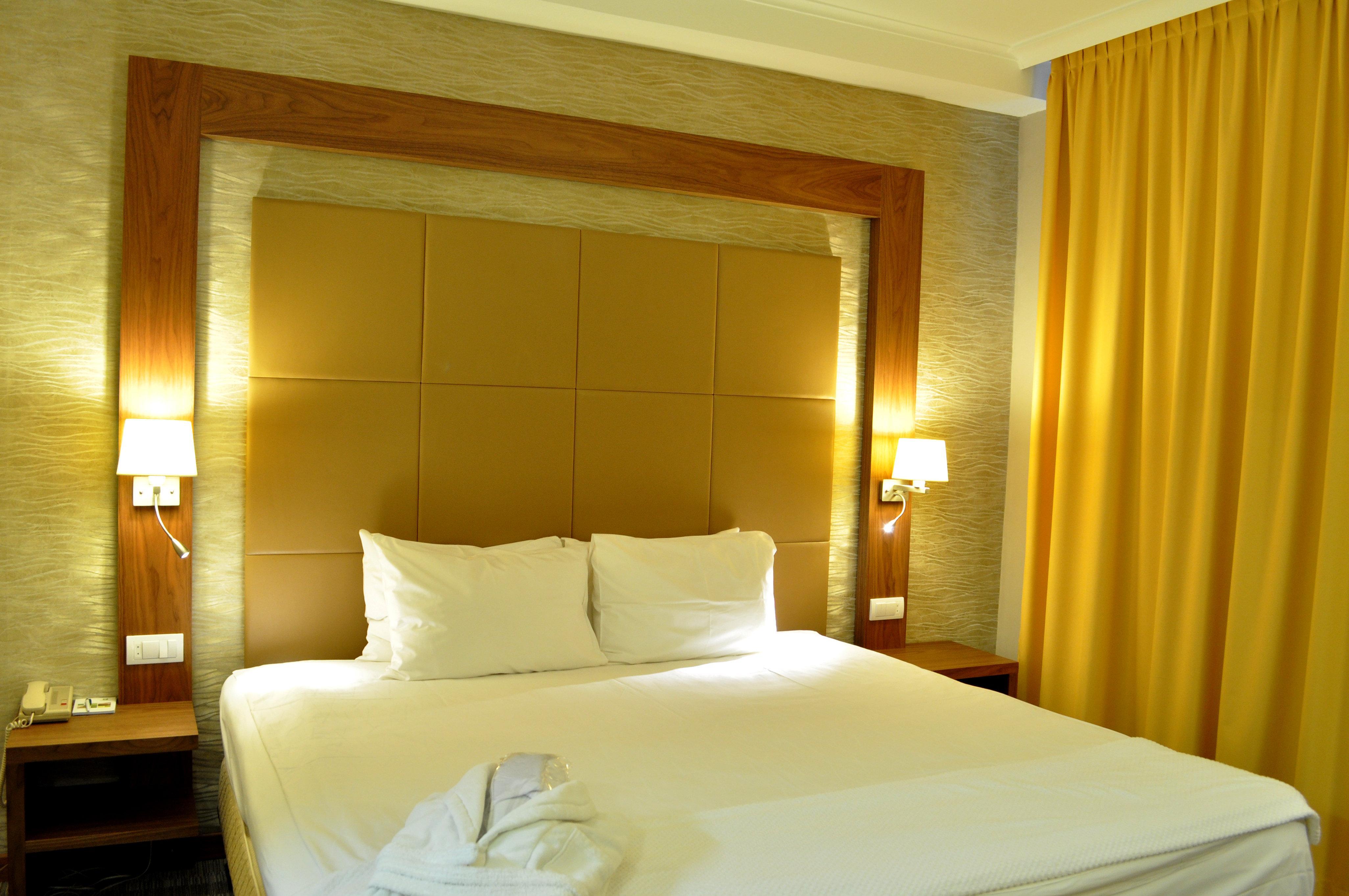 Holiday Inn Skopje By Ihg Exterior photo