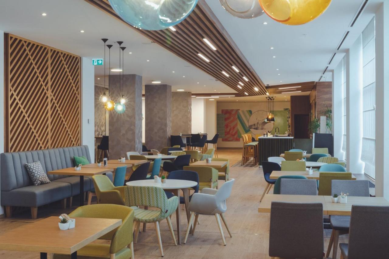 Holiday Inn Skopje By Ihg Exterior photo